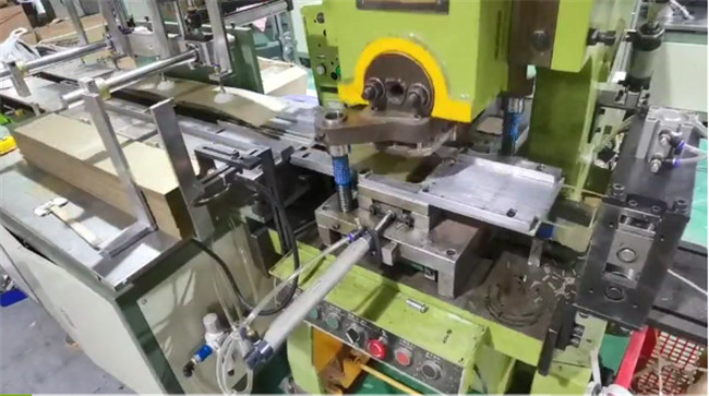 包头原友包装机械有限公司(4G网站)鐵盒(he)包裝生(sheng)産工藝(yì)流程